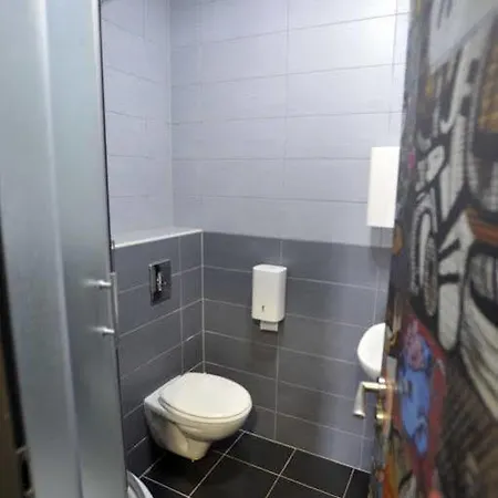 אכסניה Das Hostel Rijeka *